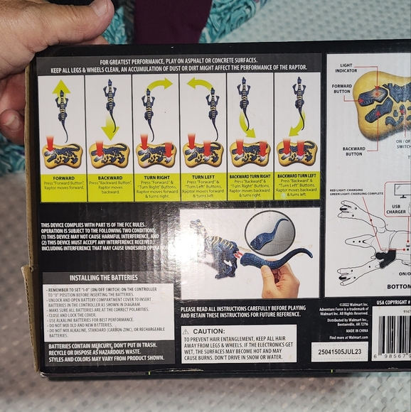 ADVENTURE FORCE NWT RAPTOR RUNNER. DINOSAUR REMOTE CONTROL TOY - Picture 4 of 5